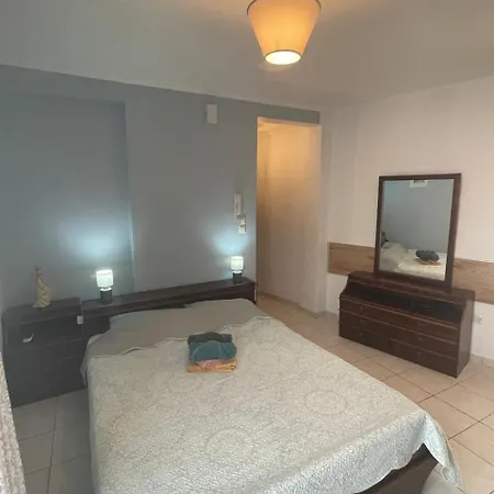 Roksana Apartment